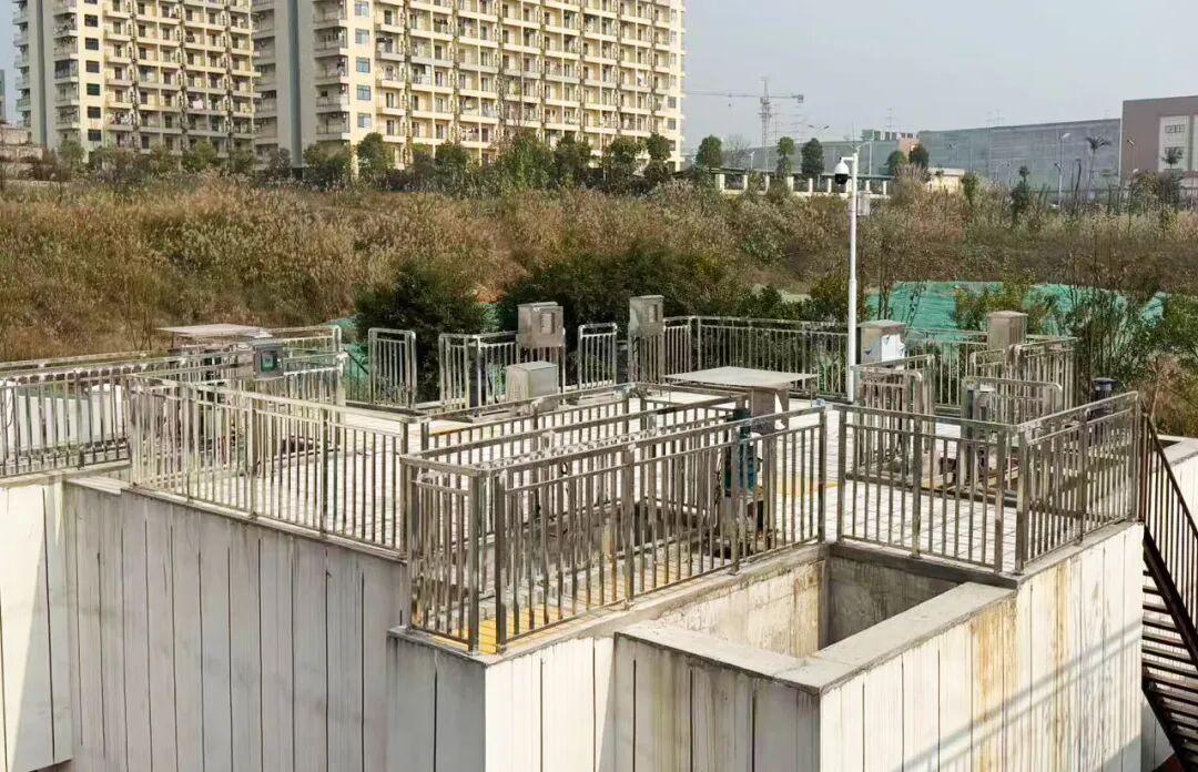 It-tagħmir installat ikopri monitoraġġ dimensjonali sħiħ tal-parametri ewlenin tal-kwalità tal-ilma matul il-proċess kollu tat-trattament tal-ilma tad-drenaġġ.