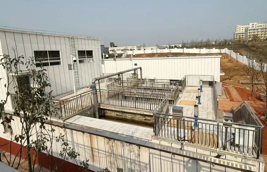 It-tagħmir installat ikopri monitoraġġ dimensjonali sħiħ tal-parametri ewlenin tal-kwalità tal-ilma matul il-proċess kollu tat-trattament tal-ilma tad-drenaġġ.